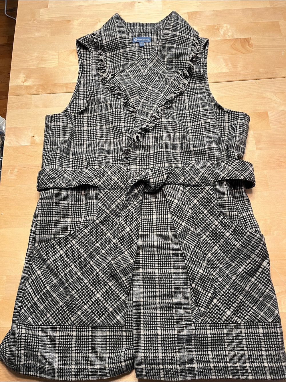 Democracy sleeveless sweater coat XL